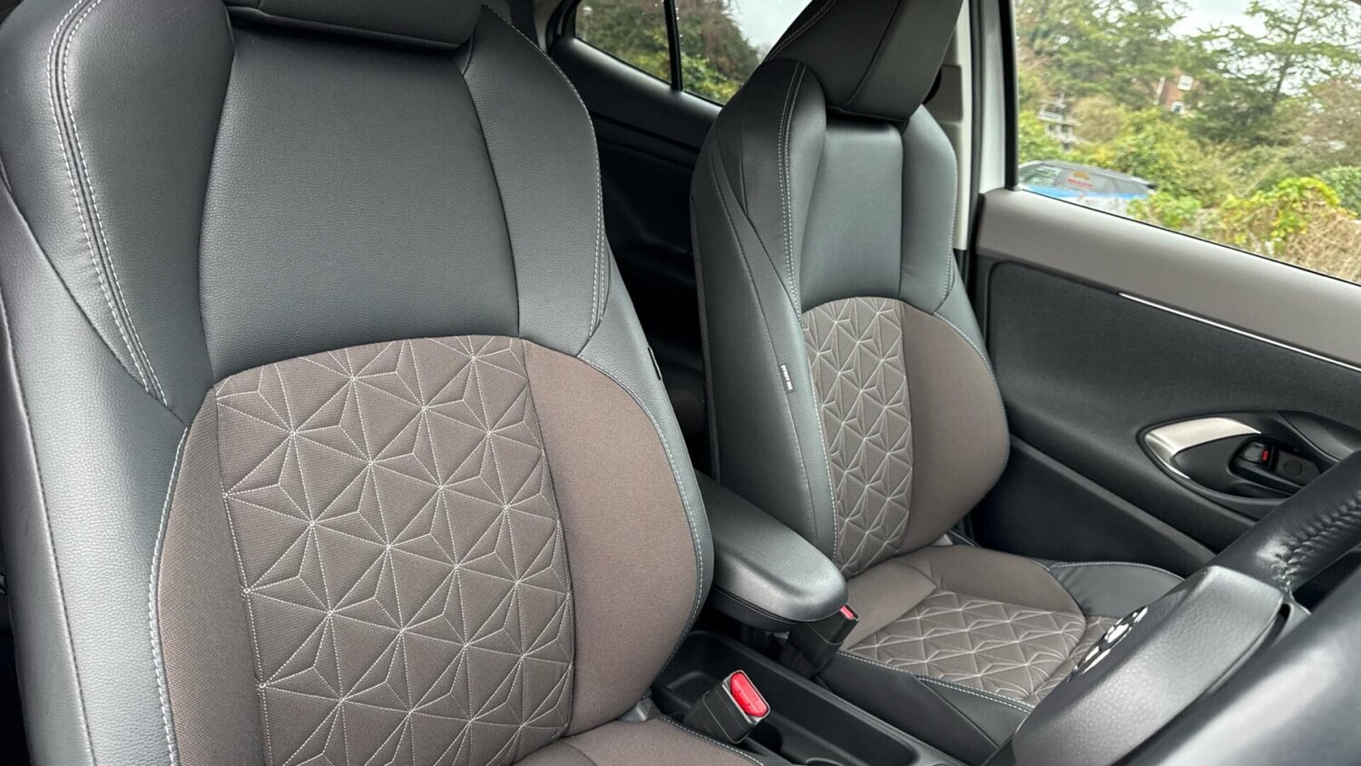 Used Toyota Yaris Cross 2022 for sale - 76675383: Photo 25