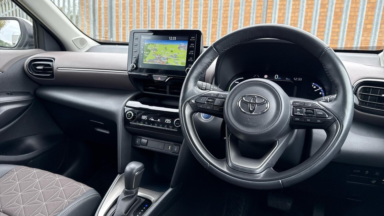 Used Toyota Yaris Cross 2022 for sale - 76675383: Photo 9