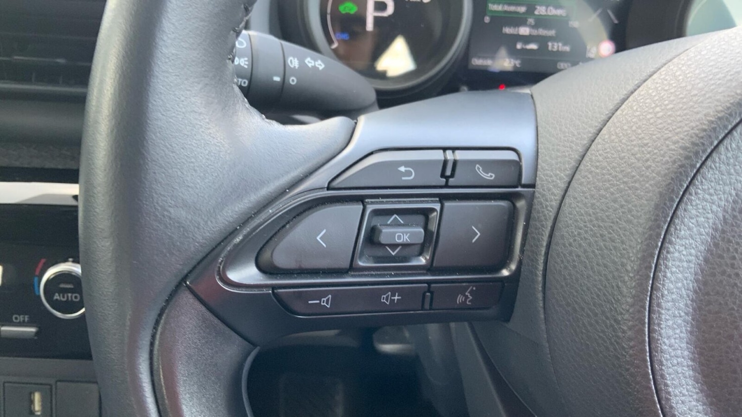 Used Toyota Yaris Cross 2022 for sale - 76674018: Photo 14