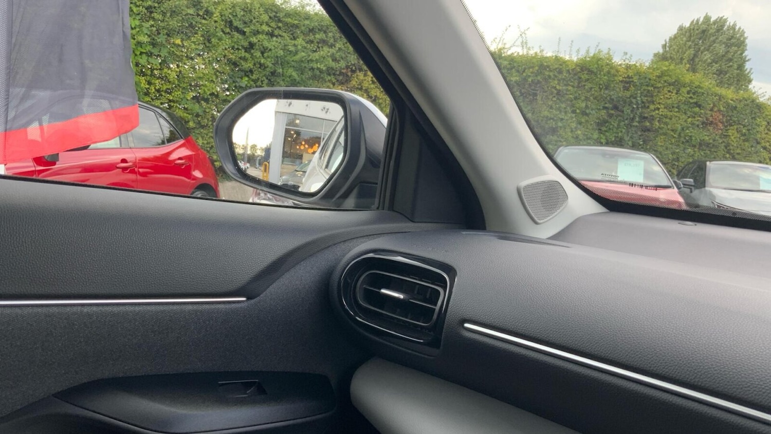 Used Toyota Yaris Cross 2022 for sale - 76674018: Photo 20