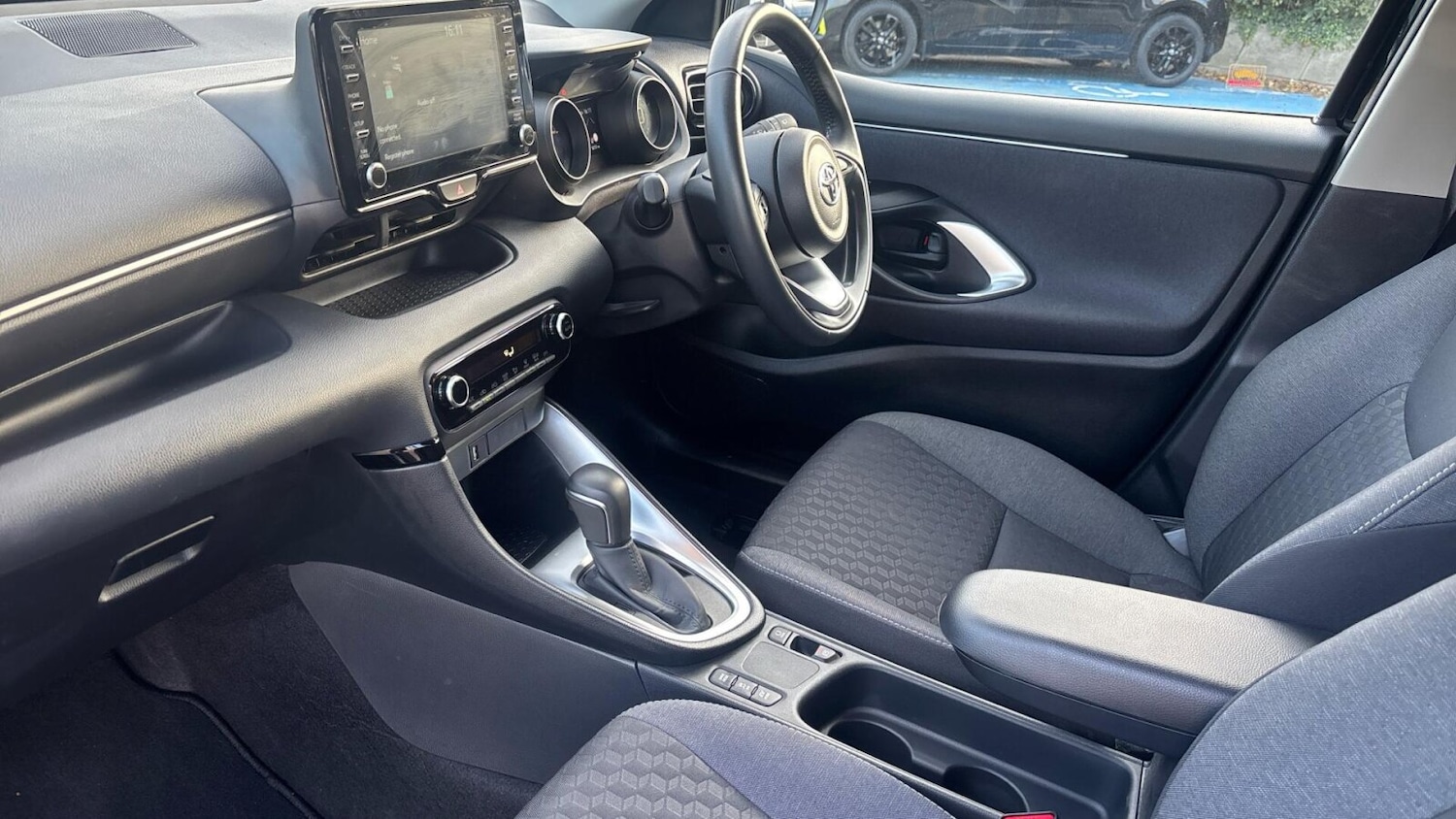 Used Toyota Yaris 2024 for sale - 77462622: Photo 10