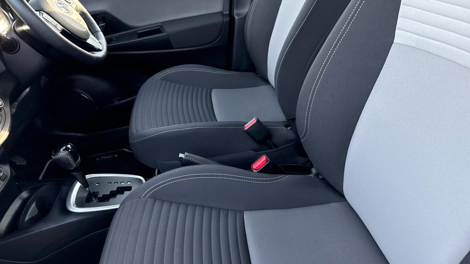 Used Toyota Yaris 2017 for sale - 76673469: Photo 10