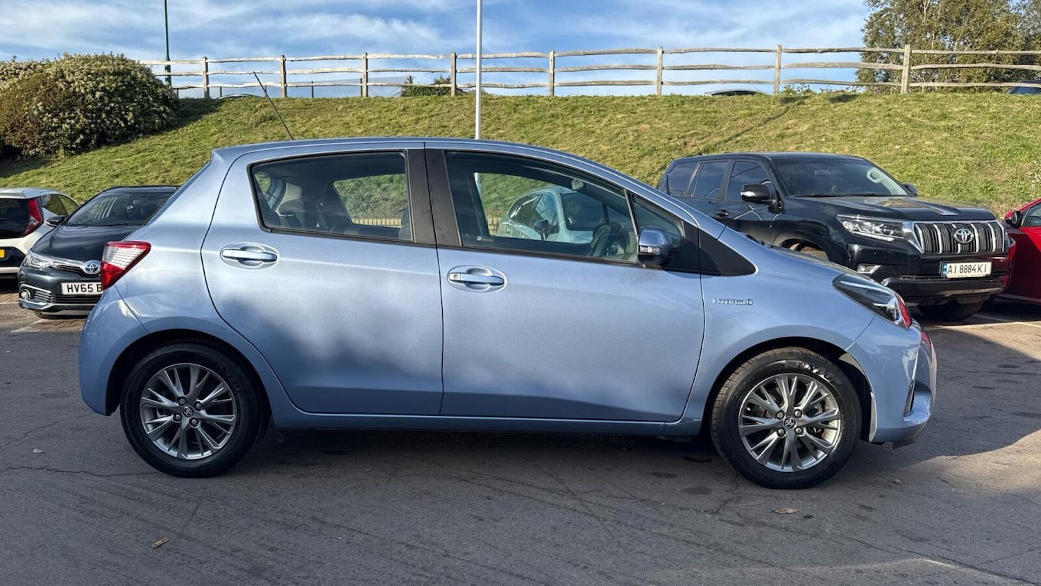 Used Toyota Yaris 2017 for sale - 76673469: Photo 17