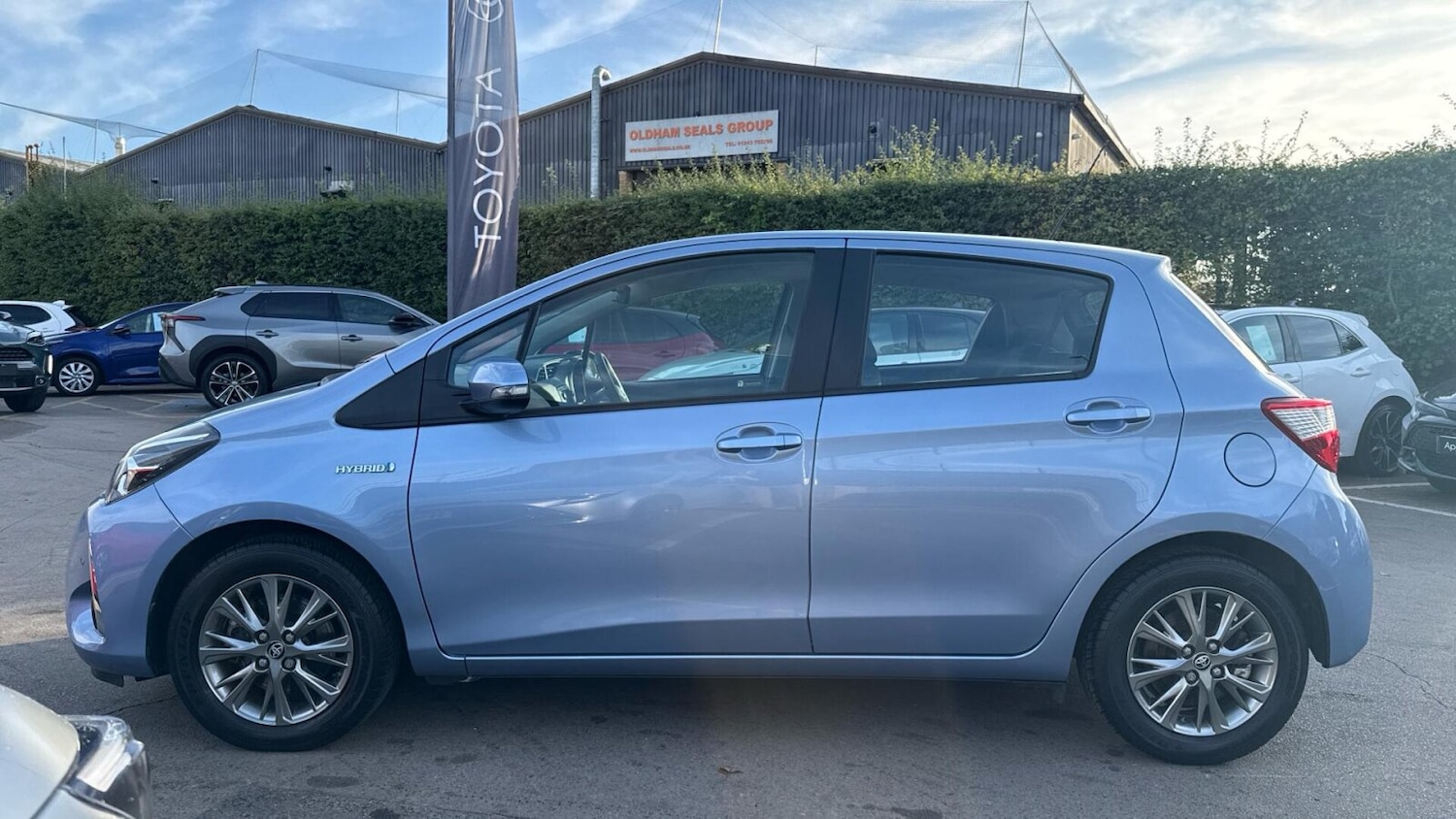 Used Toyota Yaris 2017 for sale - 76673469: Photo 18