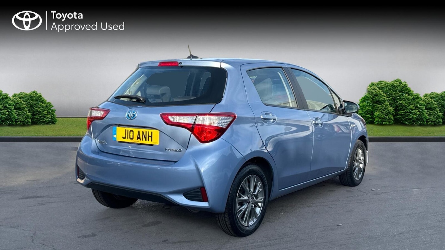 Used Toyota Yaris 2017 for sale - 76673469: Photo 2