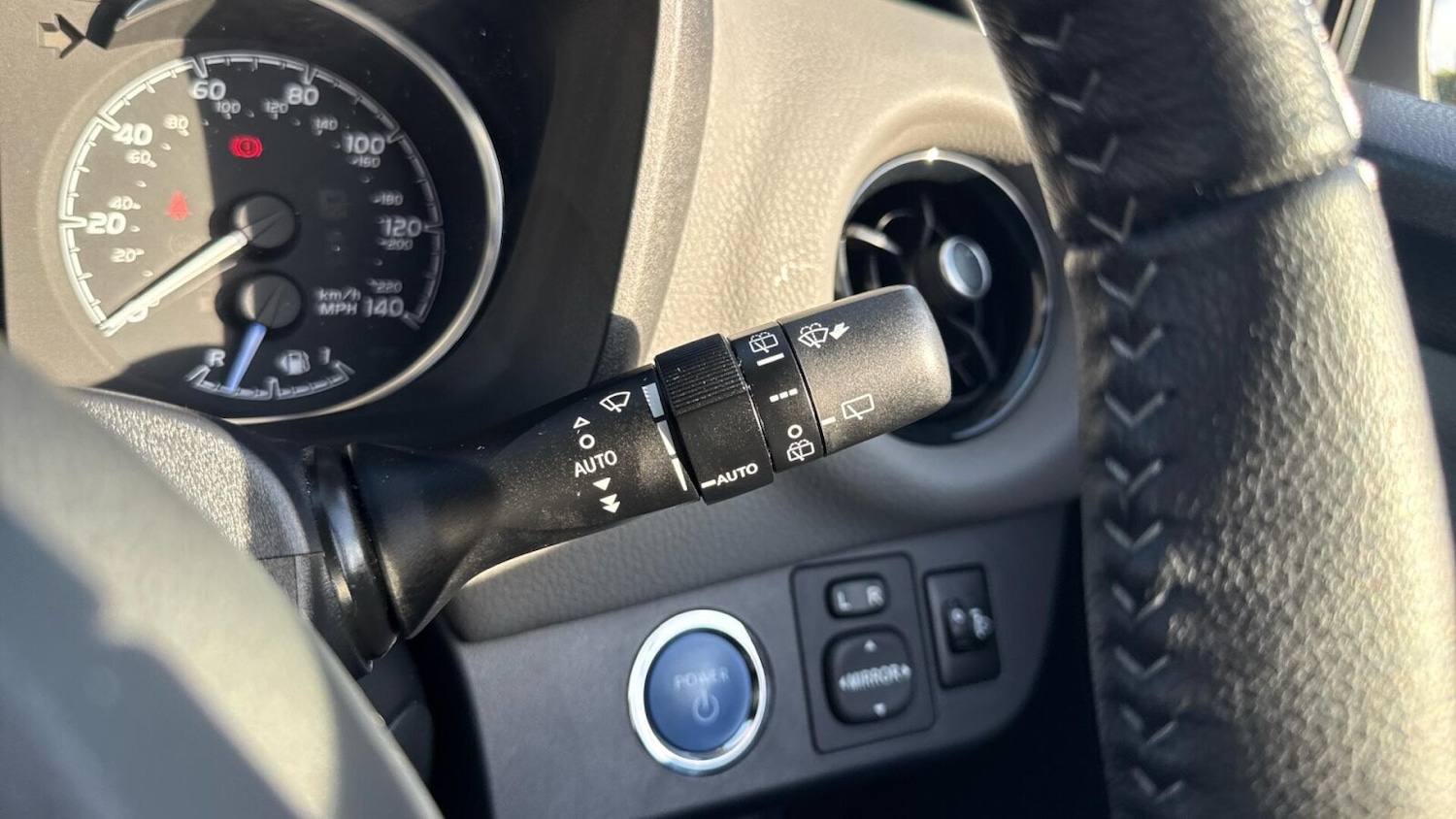 Used Toyota Yaris 2017 for sale - 76673469: Photo 24