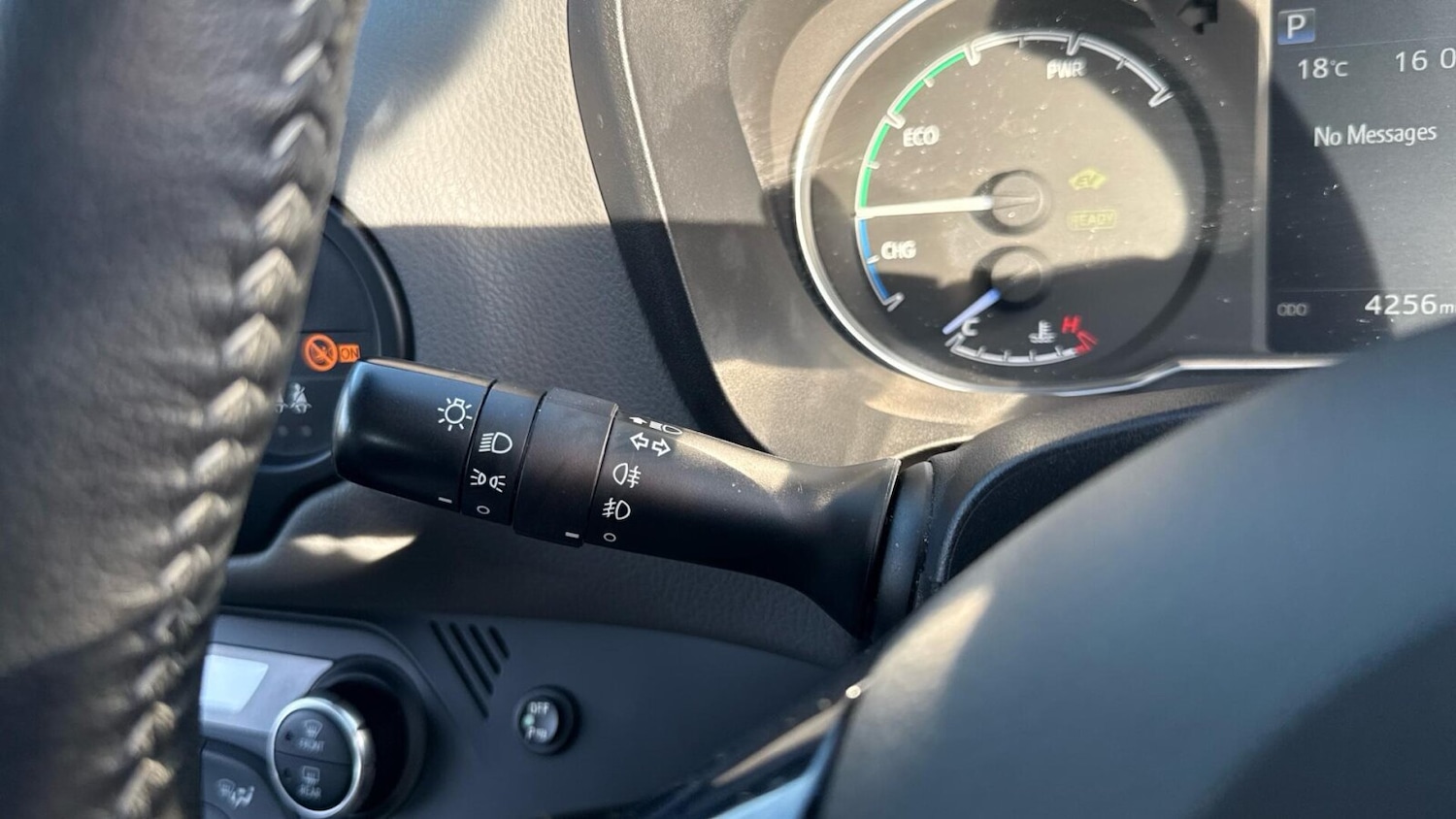 Used Toyota Yaris 2017 for sale - 76673469: Photo 25