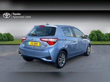 Used Toyota Yaris 2017 for sale - 76673469: Photo