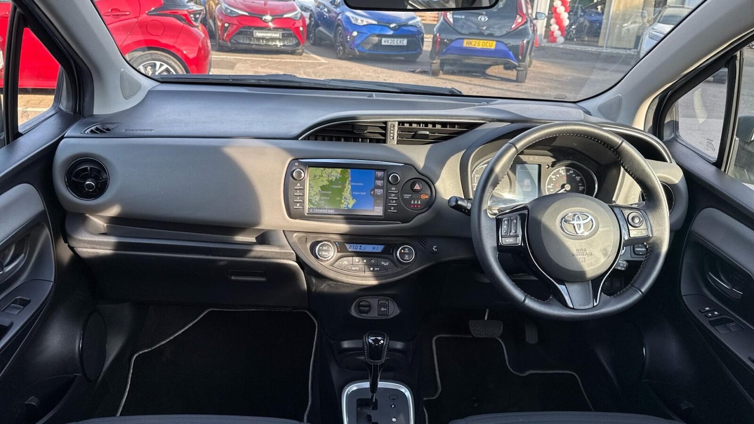 Used Toyota Yaris 2017 for sale - 76673469: Photo 5