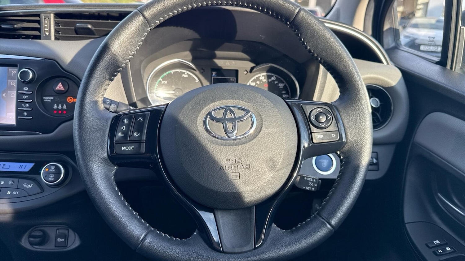 Used Toyota Yaris 2017 for sale - 76673469: Photo 8