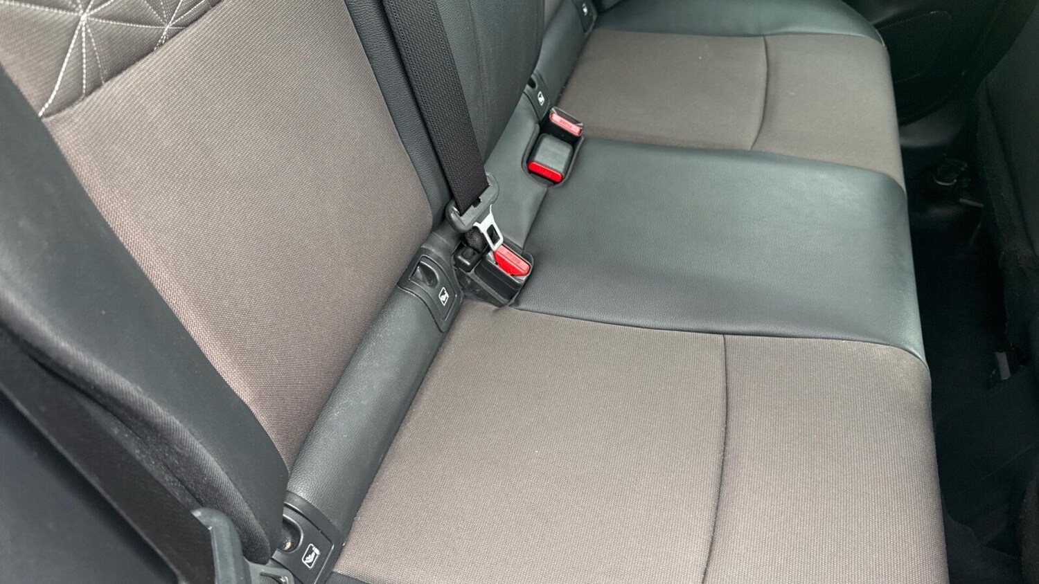 Used Toyota Yaris Cross 2022 for sale - 76675410: Photo 12