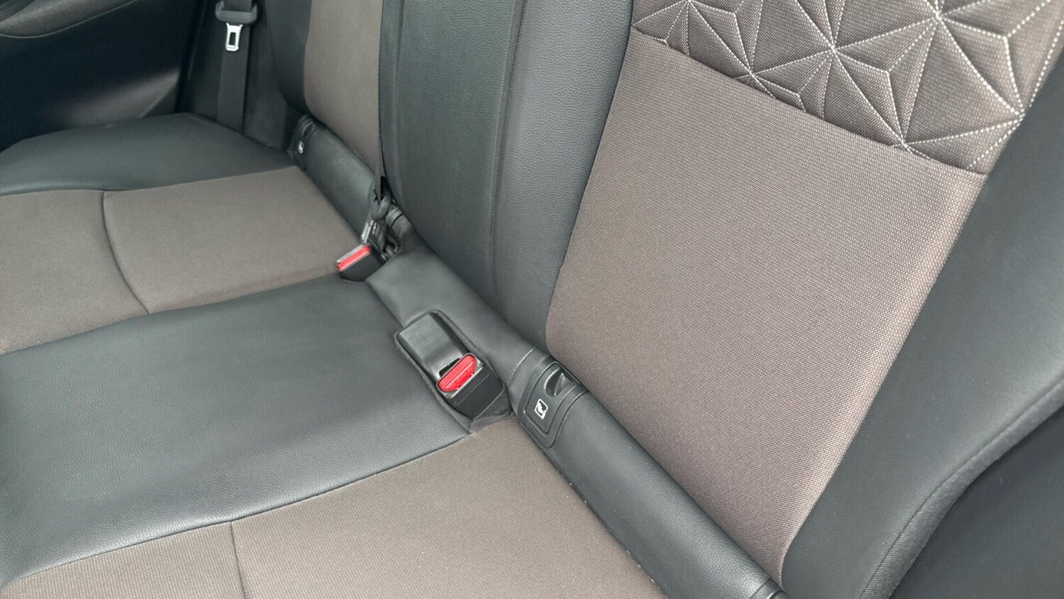 Used Toyota Yaris Cross 2022 for sale - 76675410: Photo 13