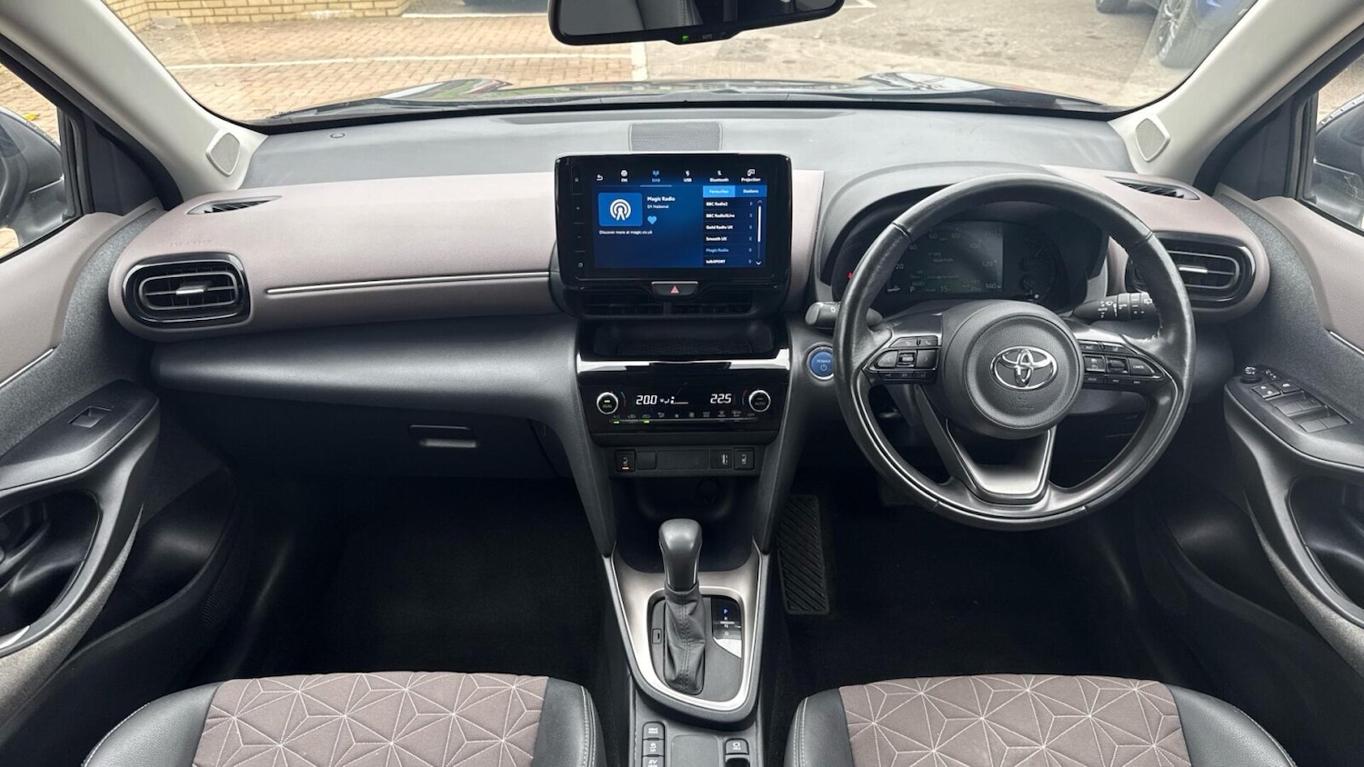 Used Toyota Yaris Cross 2022 for sale - 76675410: Photo 5