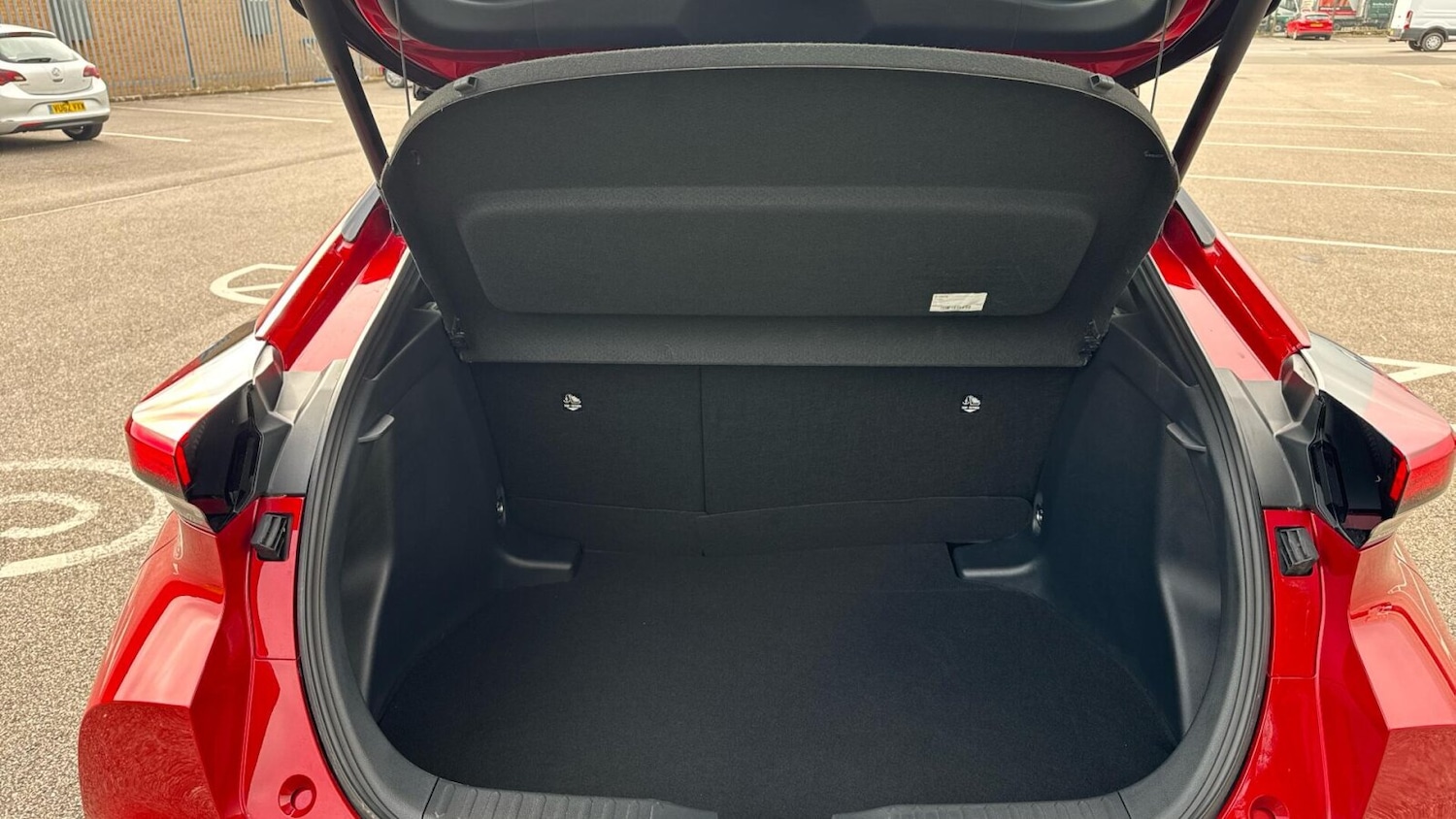 Used Toyota C-HR 2025 for sale - 78084701: Photo 15