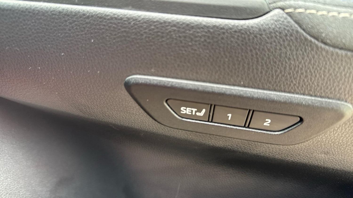 Used Toyota C-HR 2025 for sale - 78084701: Photo 23