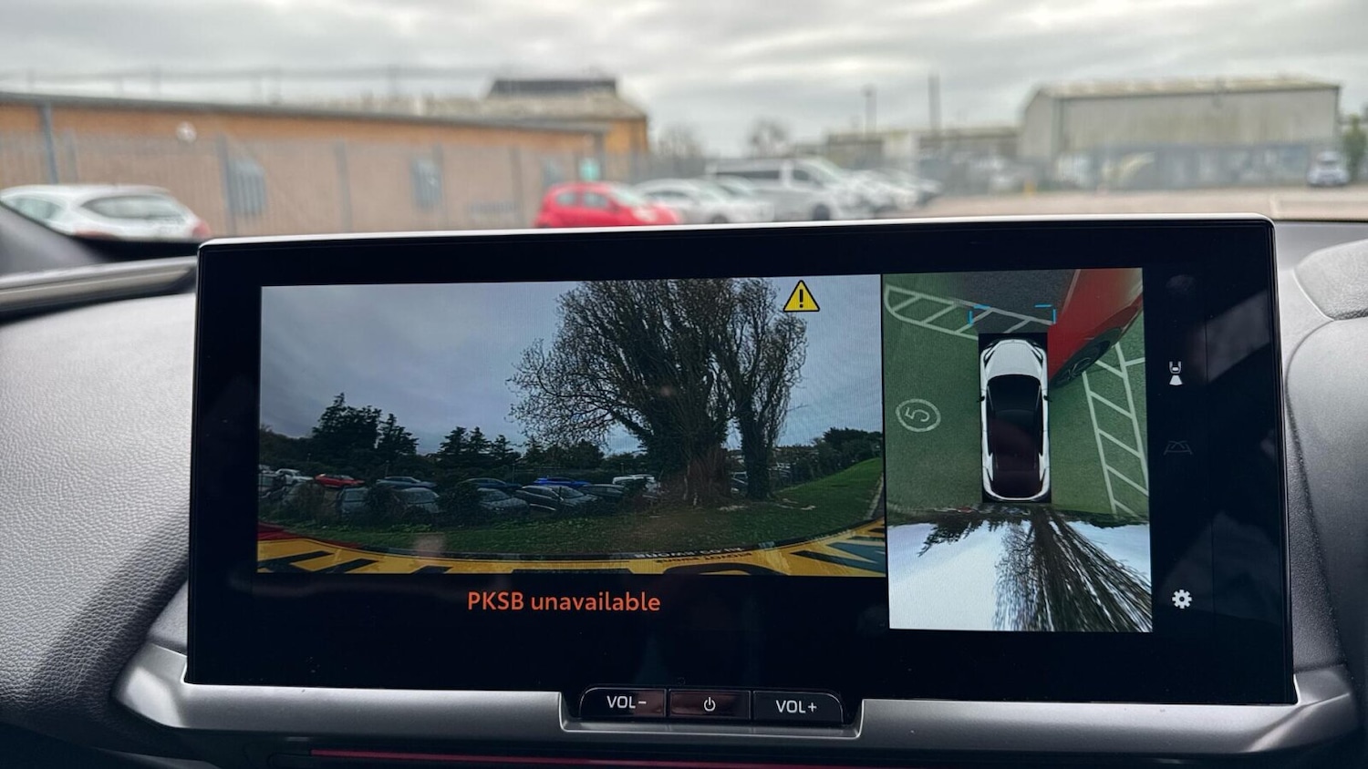 Used Toyota C-HR 2025 for sale - 78084701: Photo 25