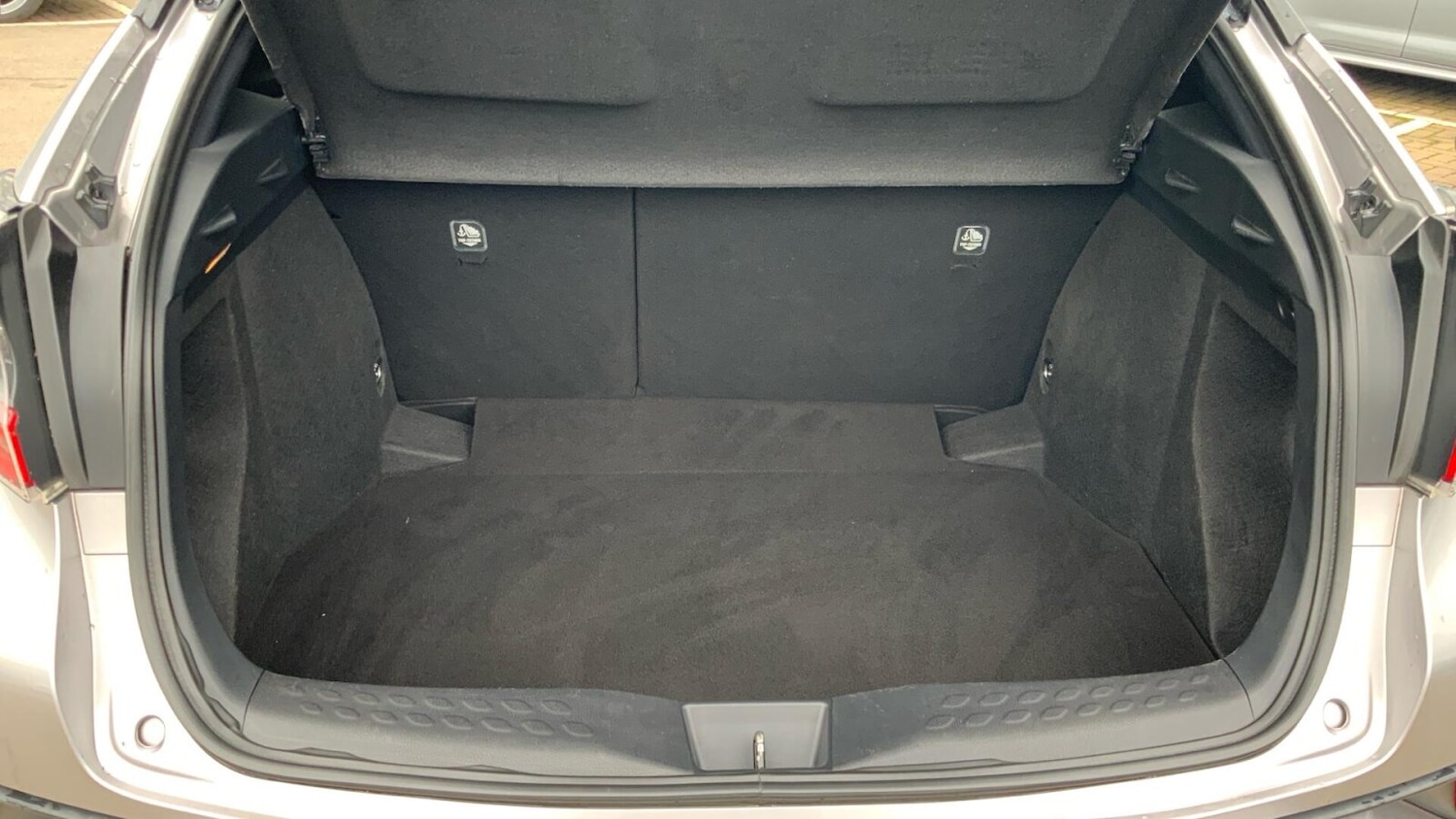 Used Toyota C-HR 2018 for sale - 77968376: Photo 16