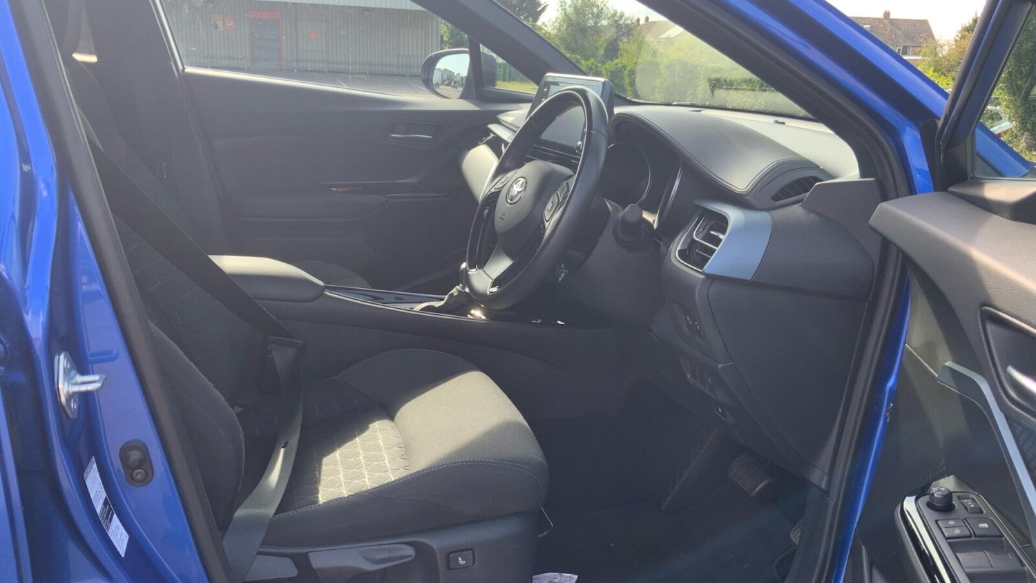 Used Toyota C-HR 2022 for sale - 77132830: Photo 11