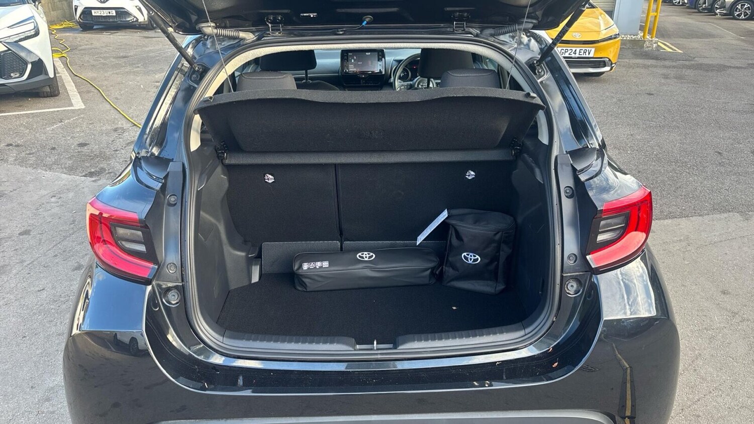 Used Toyota Yaris 2024 for sale - 76677846: Photo 14