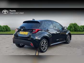 Used Toyota Yaris 2024 for sale - 76677846: Photo