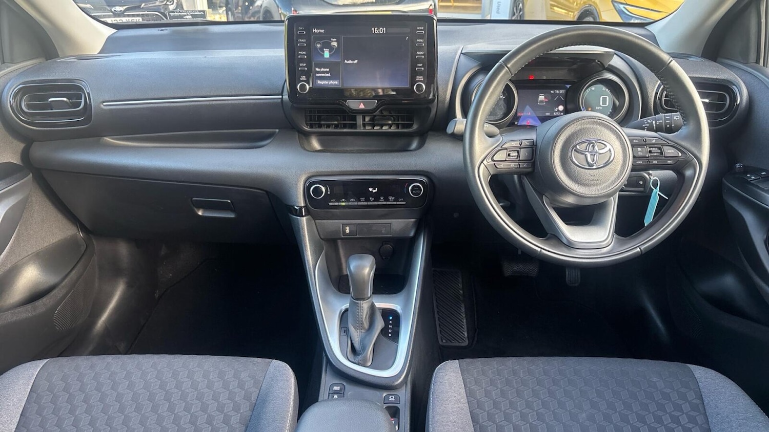 Used Toyota Yaris 2024 for sale - 76677846: Photo 5