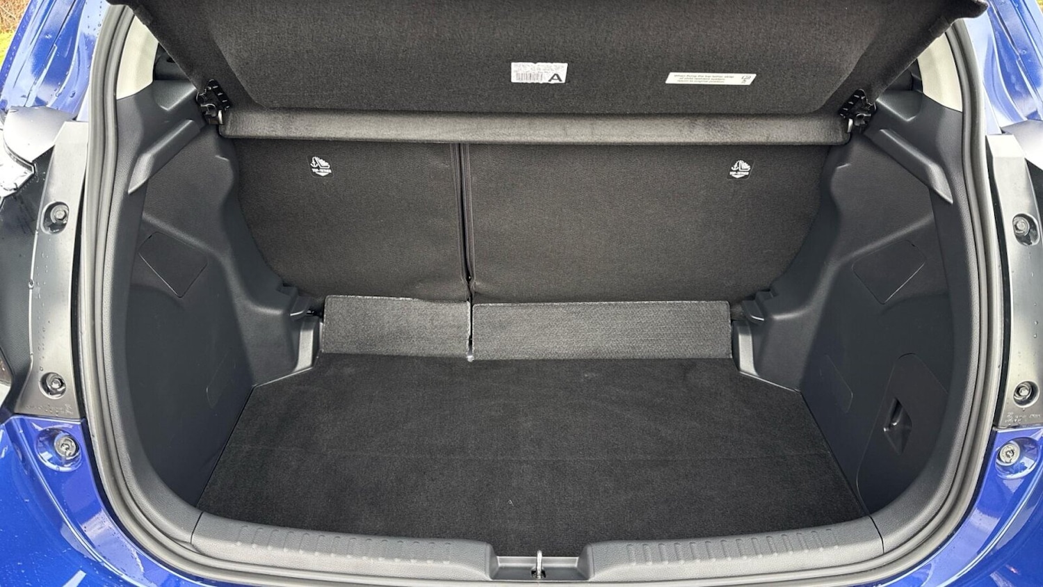 Used Toyota Yaris 2023 for sale - 76675823: Photo 15