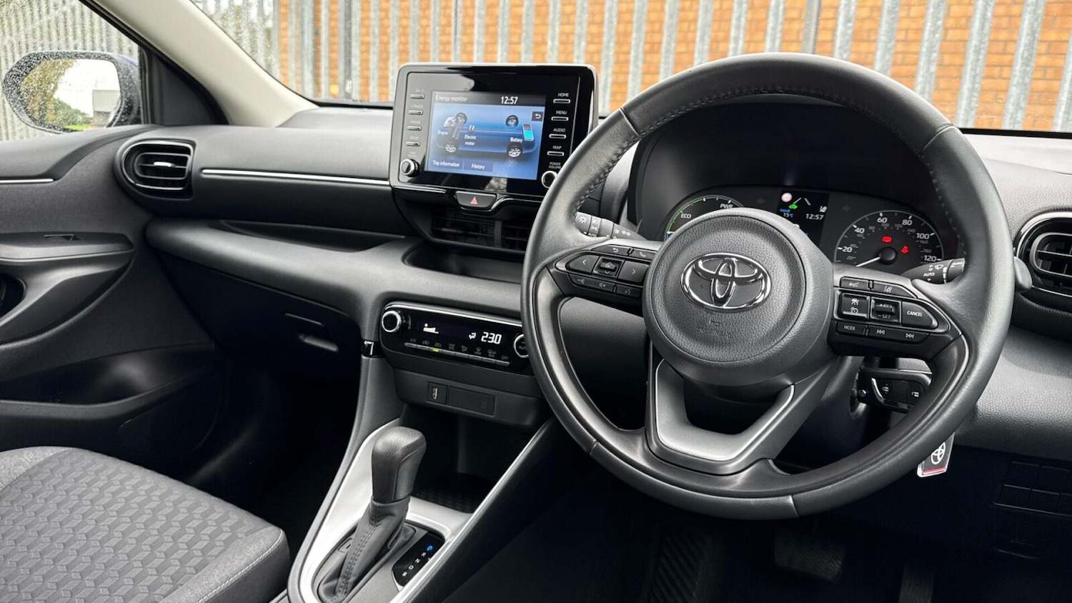 Used Toyota Yaris 2023 for sale - 76675823: Photo 9