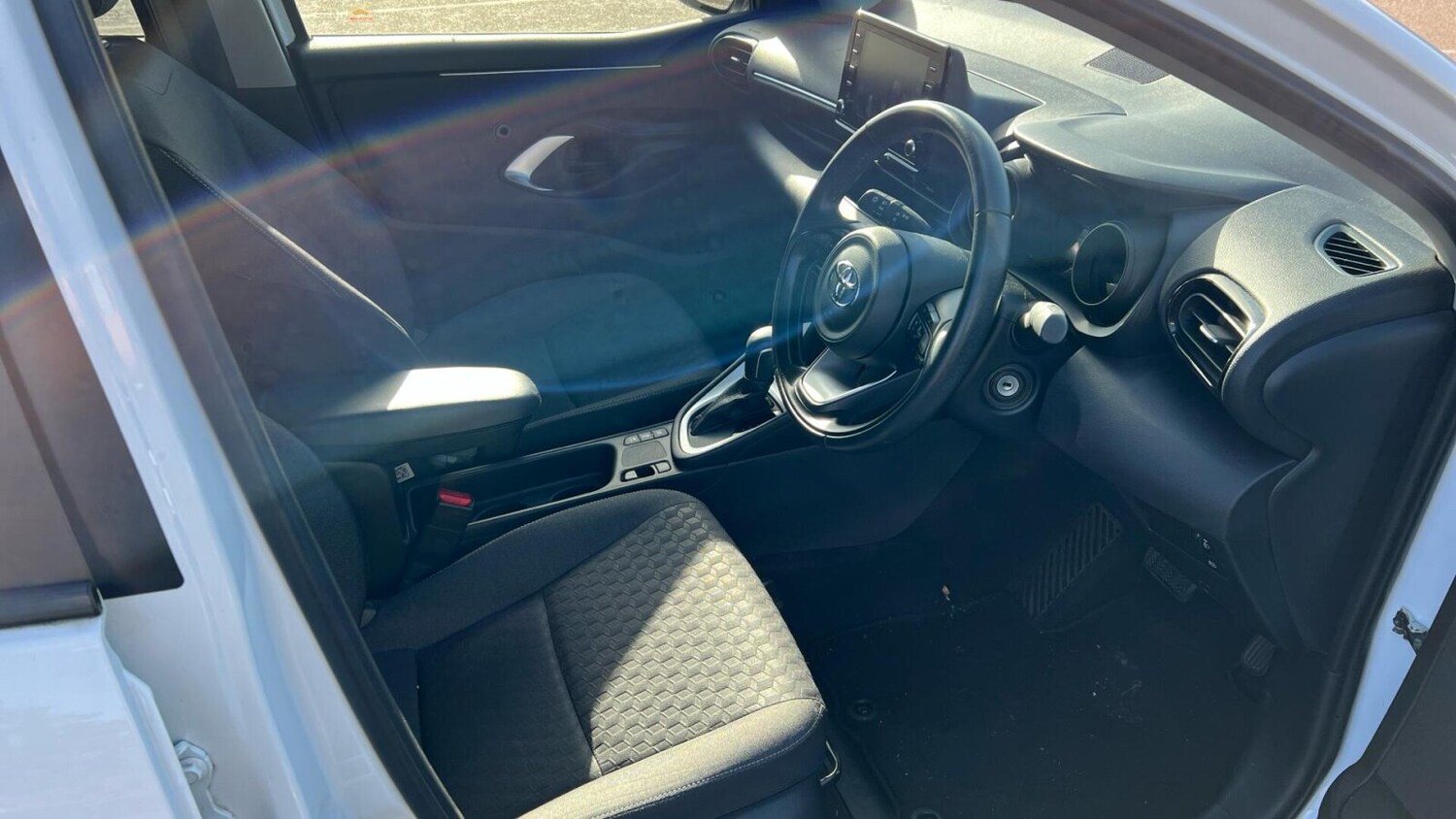 Used Toyota Yaris 2022 for sale - 76674985: Photo 11