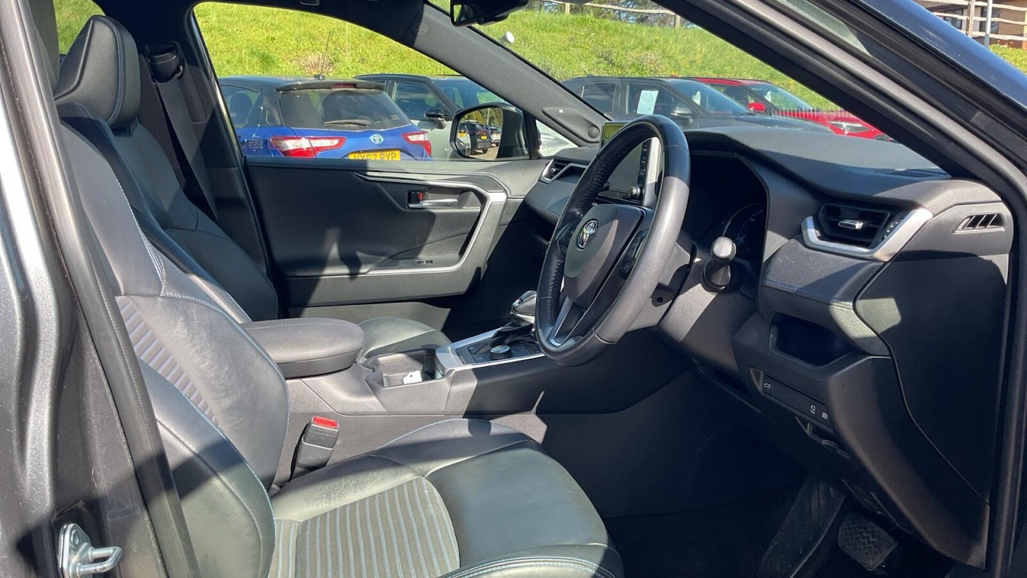 Used Toyota RAV4 2020 for sale - 77980117: Photo 13