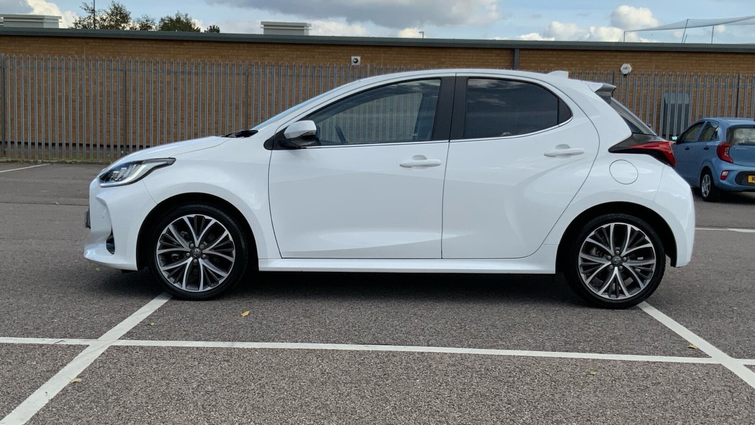 Used Toyota Yaris 2022 for sale - 76785352: Photo 17