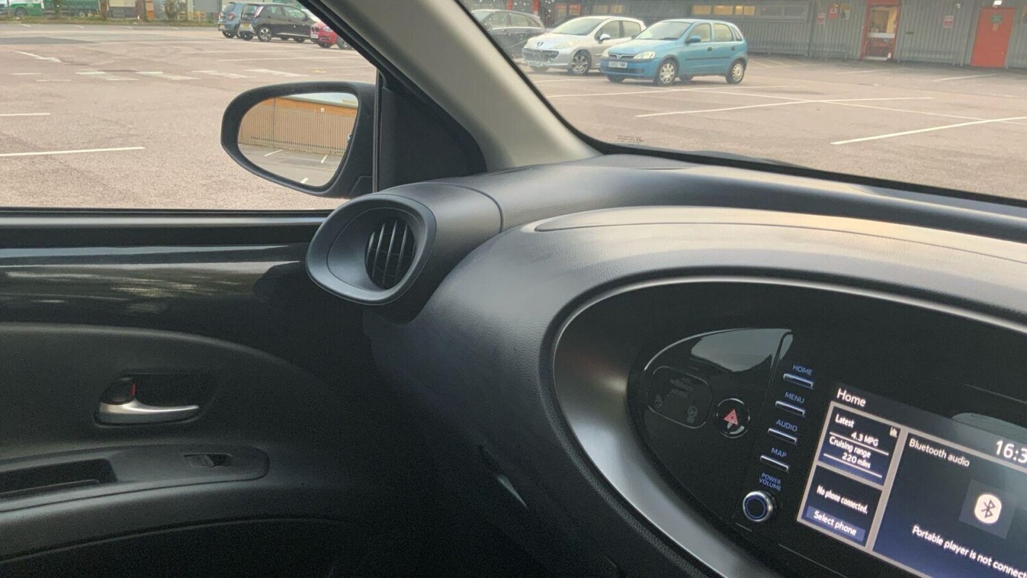 Used Toyota Aygo X 2023 for sale - 76676608: Photo 11