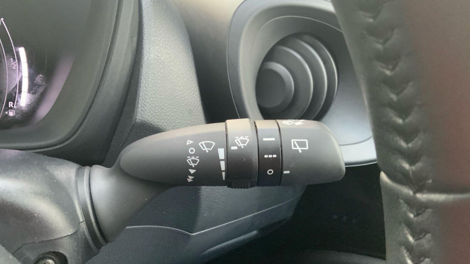 Used Toyota Aygo X 2023 for sale - 76676608: Photo 18