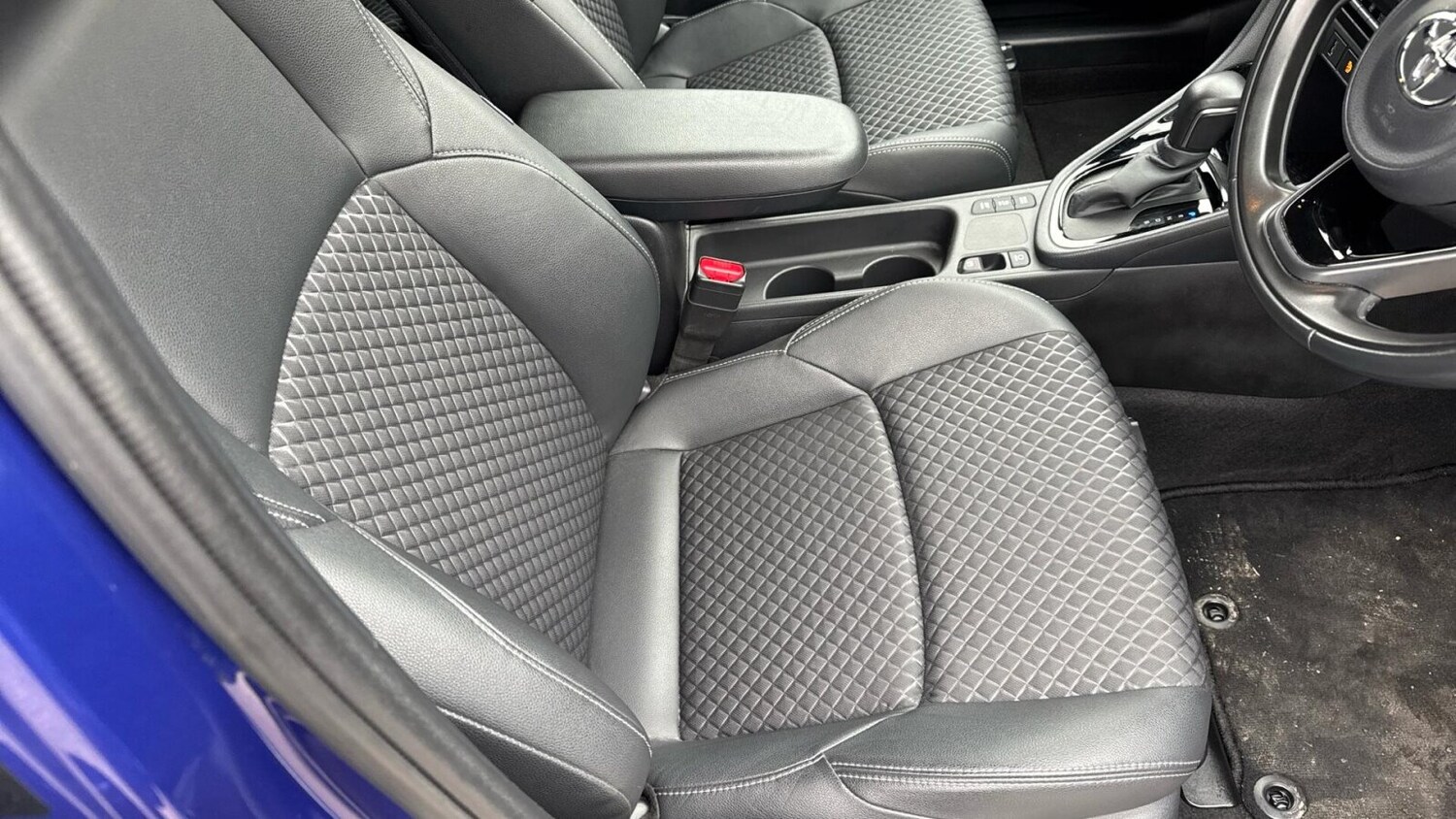 Used Toyota Yaris 2021 for sale - 77982944: Photo 12