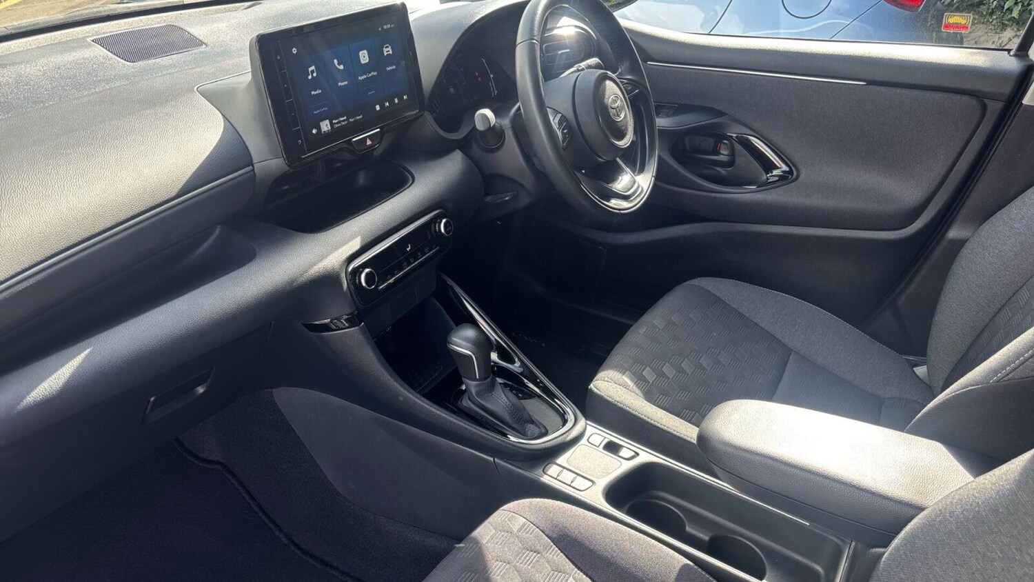 Used Toyota Yaris 2024 for sale - 76677406: Photo 10