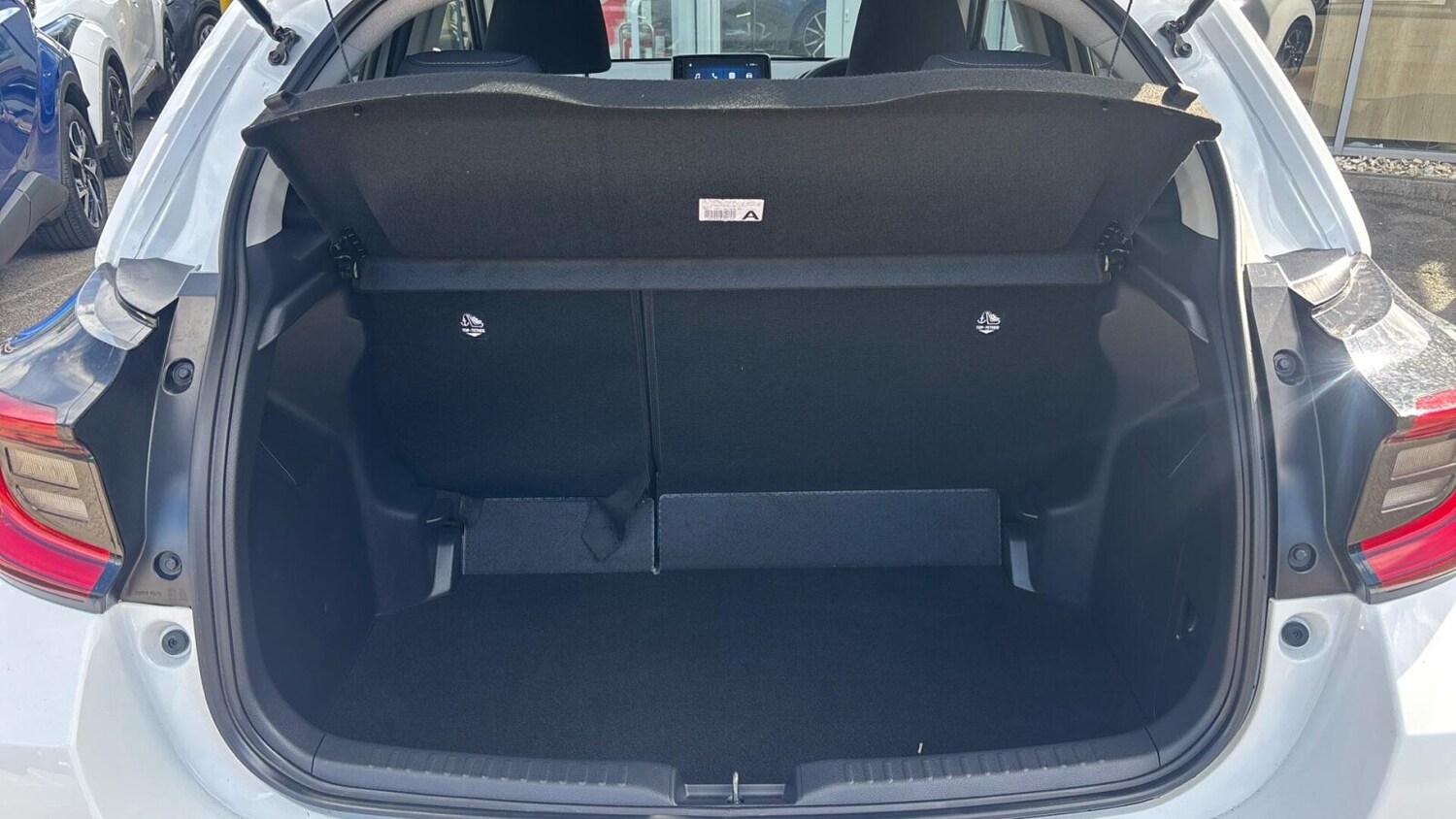 Used Toyota Yaris 2024 for sale - 76677406: Photo 14