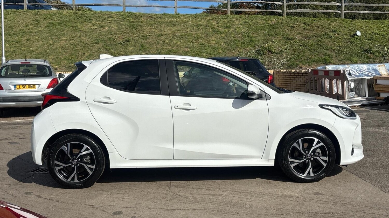 Used Toyota Yaris 2024 for sale - 76677406: Photo 16