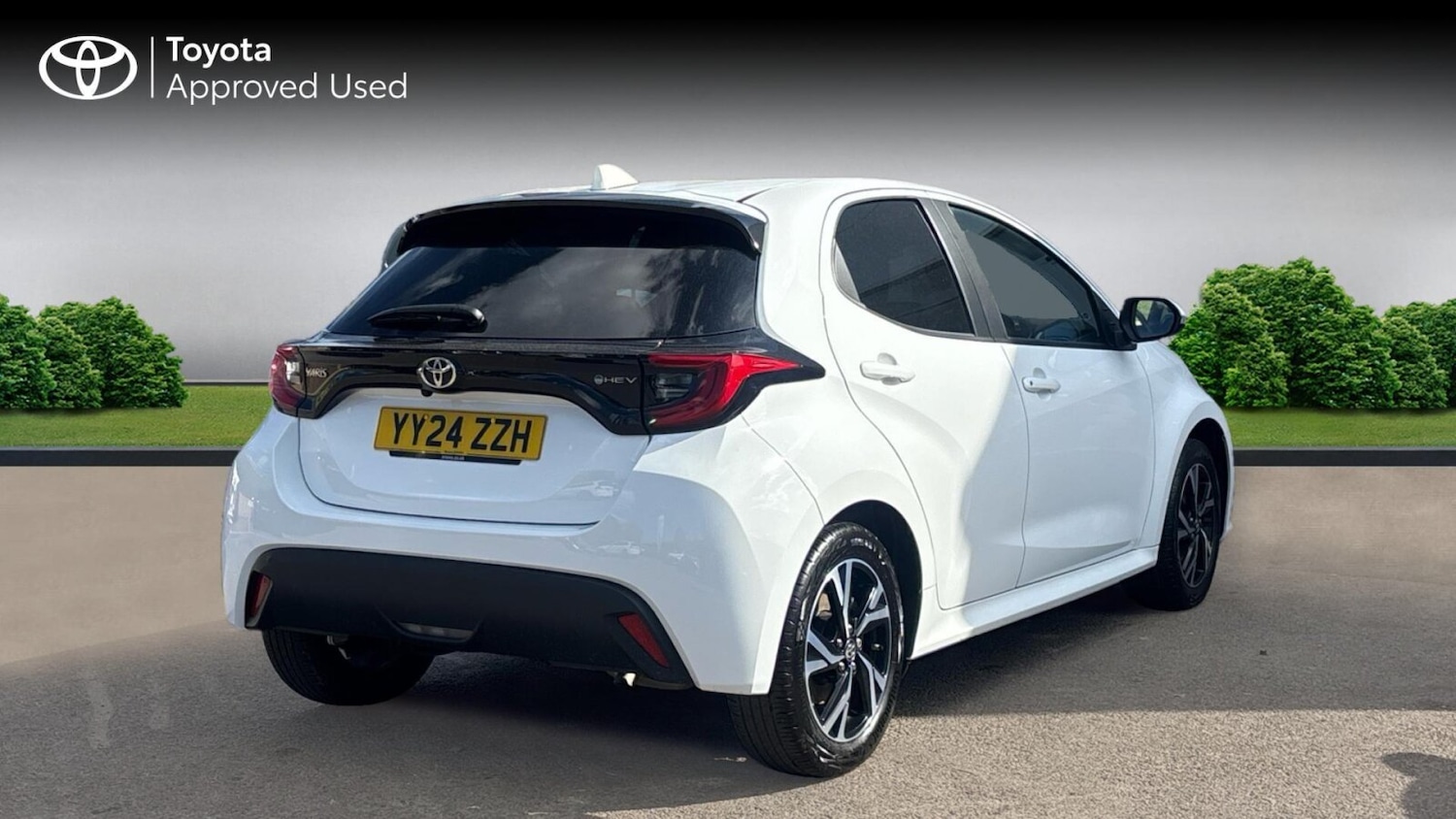 Used Toyota Yaris 2024 for sale - 76677406: Photo 2