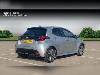 Used Toyota Yaris 2022 for sale - 76674622: Photo