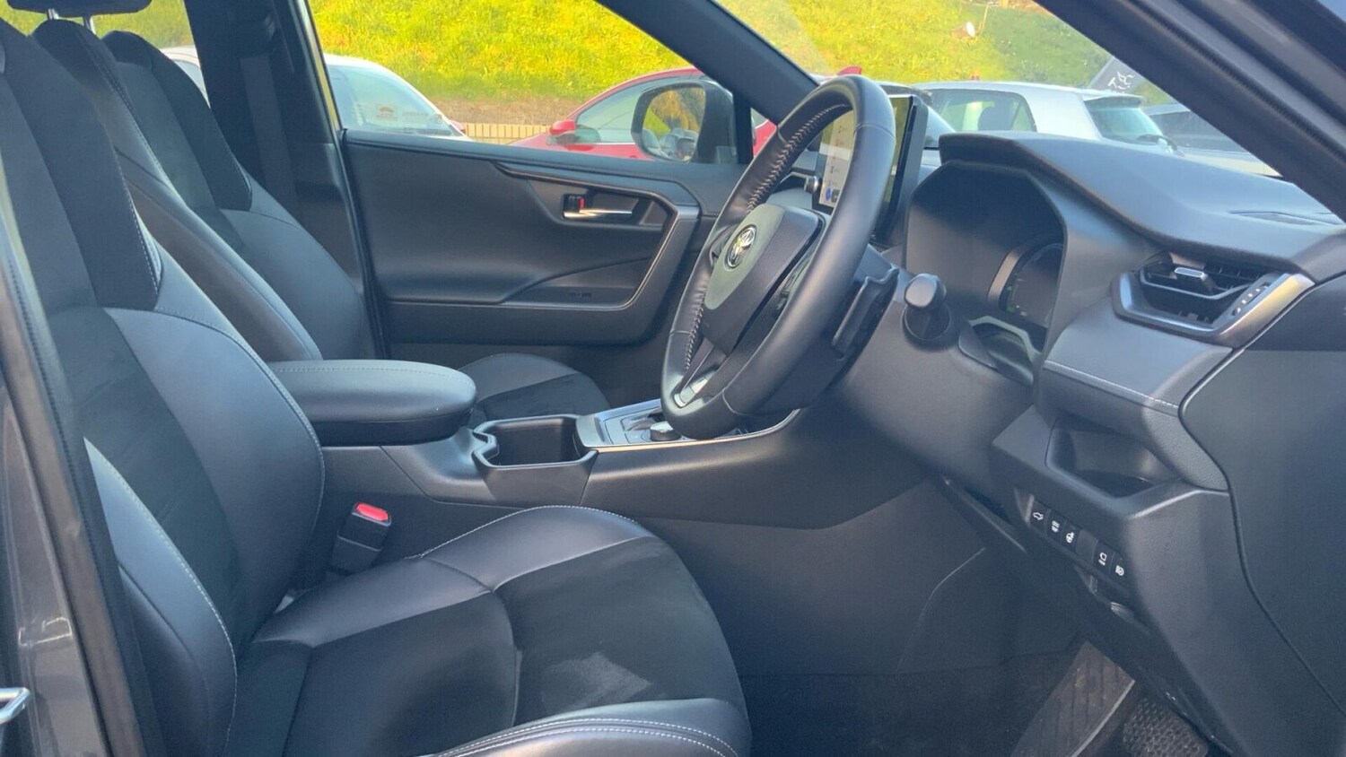 Used Toyota RAV4 2023 for sale - 76675834: Photo 11