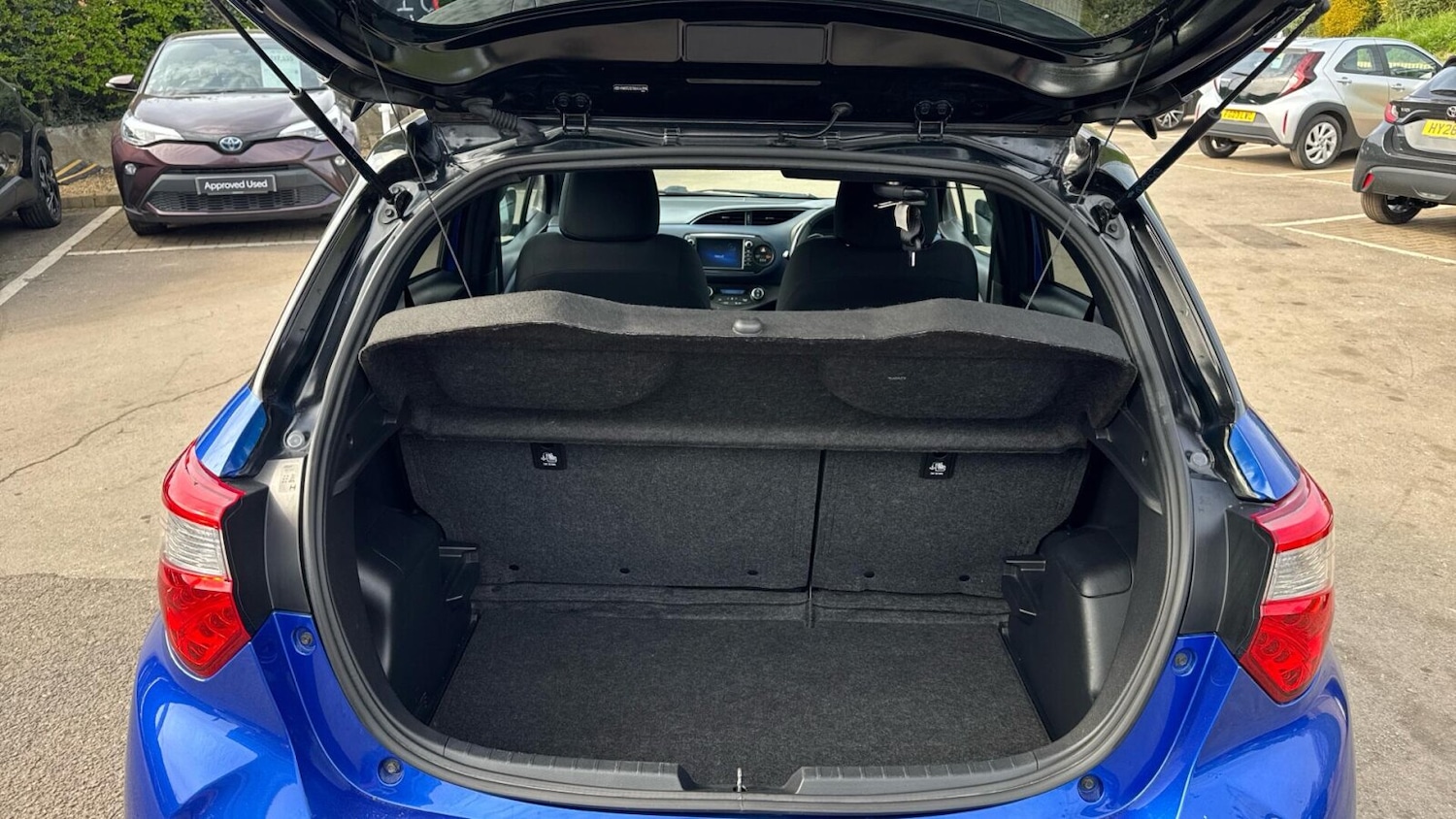 Used Toyota Yaris 2017 for sale - 78098838: Photo 15