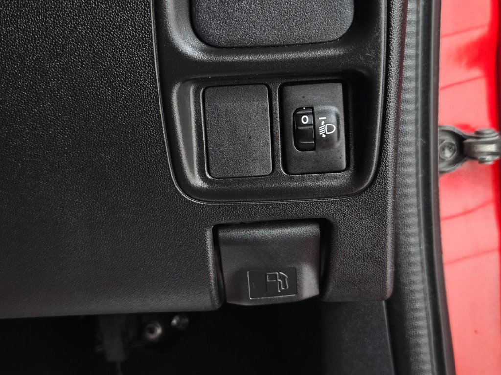 Used Peugeot 108 2016 for sale - 76698550: Photo 31