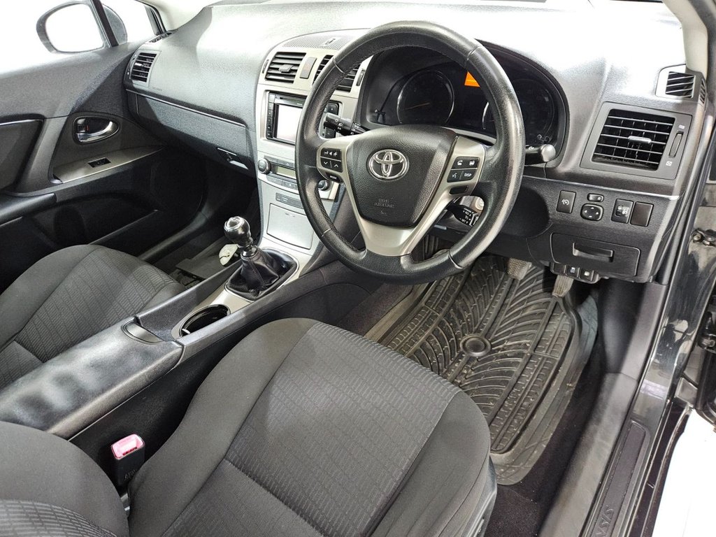 Used Toyota Avensis 2010 for sale - 77765450: Photo 21