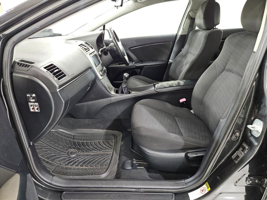 Used Toyota Avensis 2010 for sale - 77765450: Photo 24