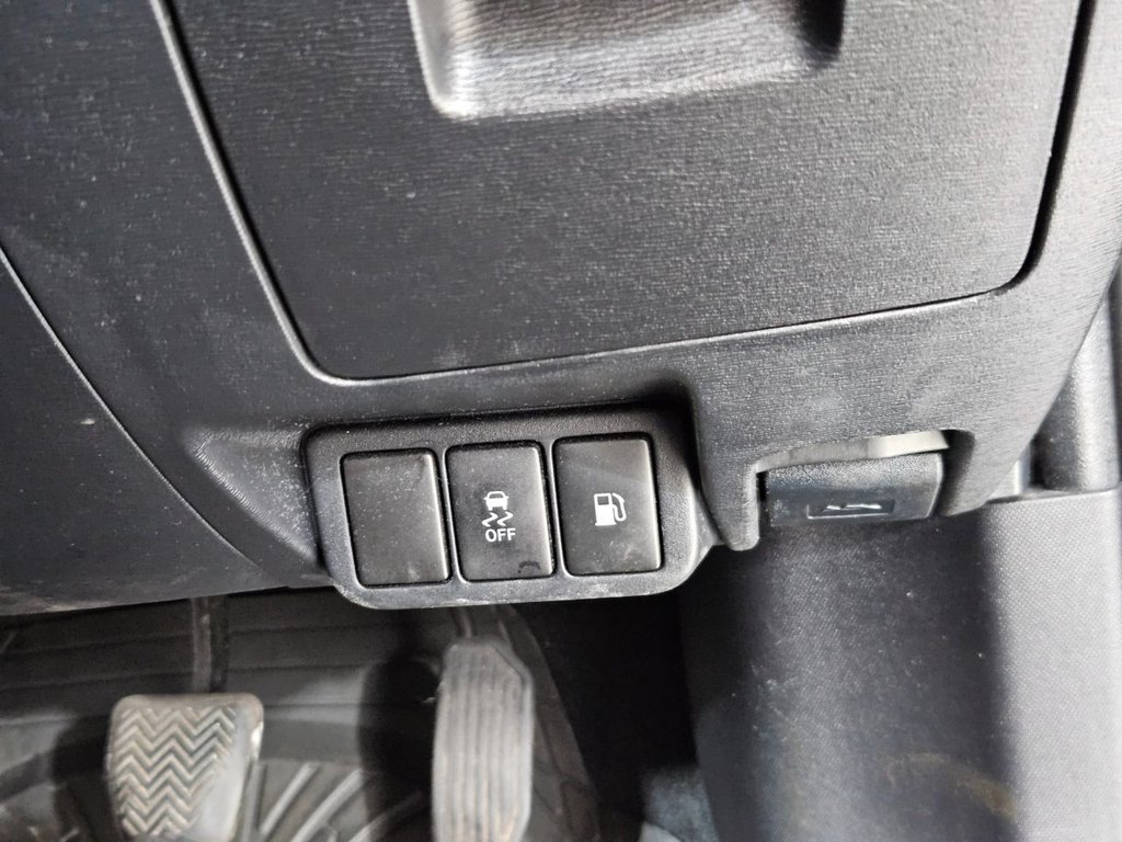 Used Toyota Avensis 2010 for sale - 77765450: Photo 39