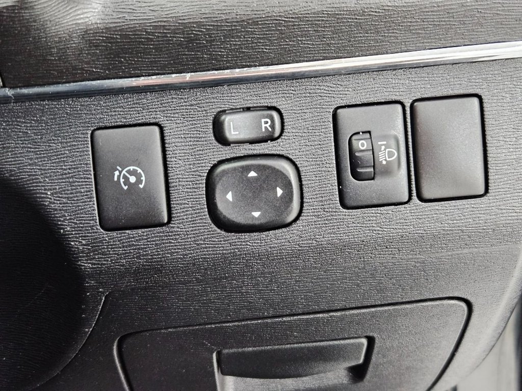 Used Toyota Avensis 2010 for sale - 77765450: Photo 40