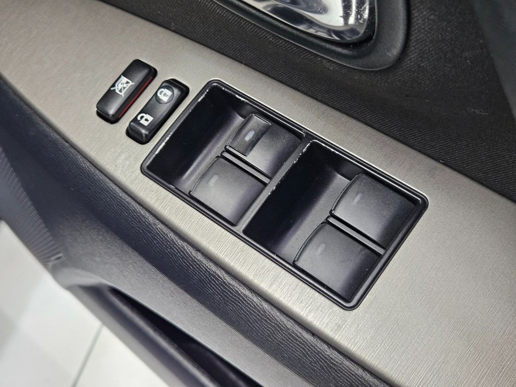 Used Toyota Avensis 2010 for sale - 77765450: Photo 41