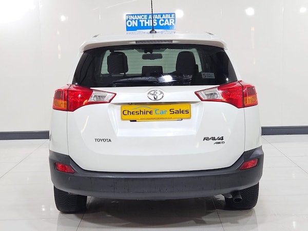 Used Toyota RAV4 2015 for sale - 76119122: Photo 10
