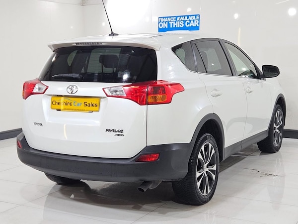 Used Toyota RAV4 2015 for sale - 76119122: Photo 11