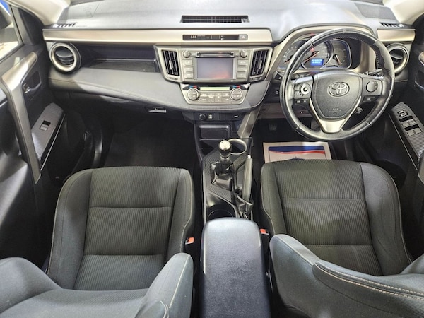 Used Toyota RAV4 2015 for sale - 76119122: Photo 21