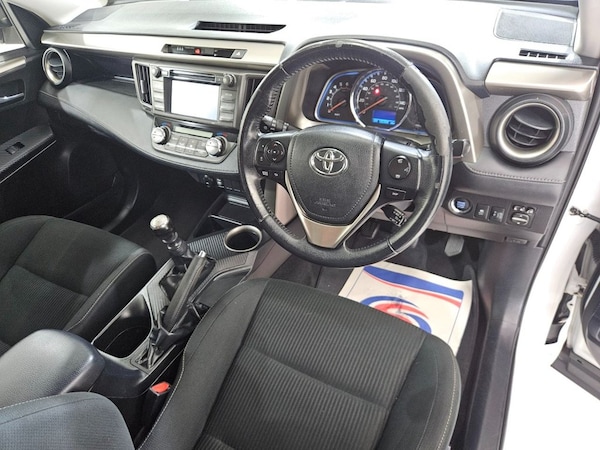 Used Toyota RAV4 2015 for sale - 76119122: Photo 24